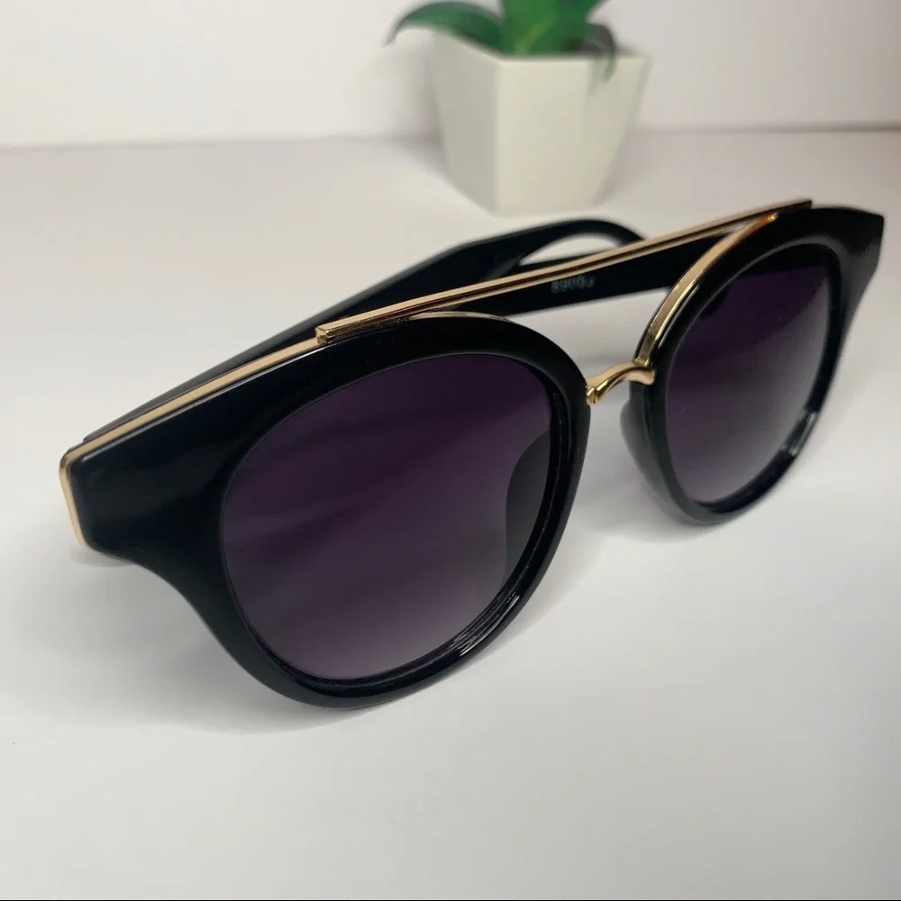 Black/Gold Cat Eye Sunglasses - Picture 3 of 7